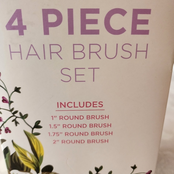 BELLEZZA 4 piece hair brush set. - Picture 3 of 6